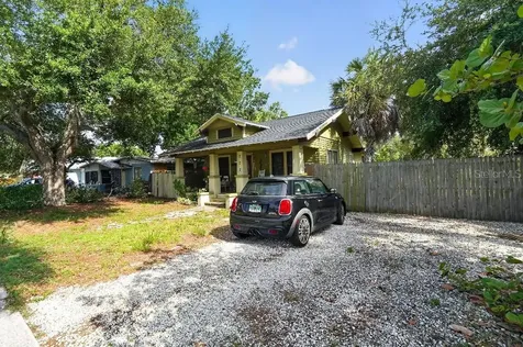 772 38th Avenue S St Petersburg FL 33705