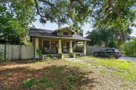 772 38th Avenue S St Petersburg FL 33705