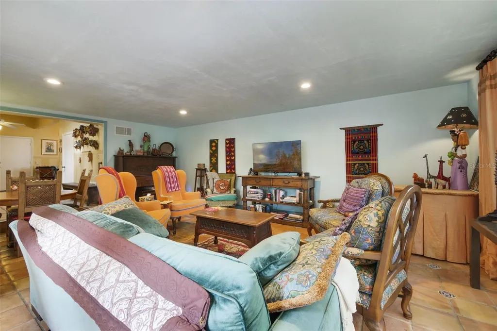 1121 Shorewood Drive Orlando FL 32806