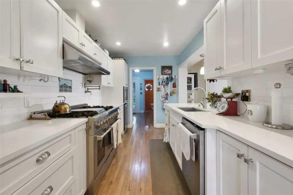1121 Shorewood Drive Orlando FL 32806