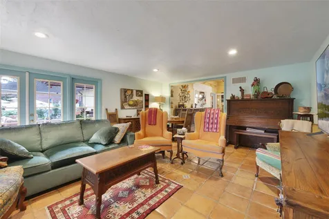 1121 Shorewood Drive Orlando FL 32806
