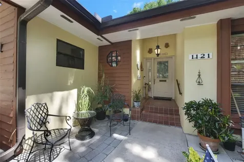 1121 Shorewood Drive Orlando FL 32806