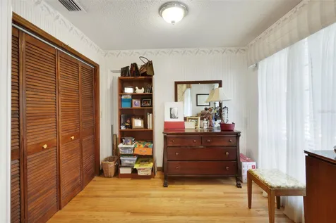 1121 Shorewood Drive Orlando FL 32806
