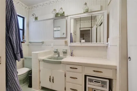 1121 Shorewood Drive Orlando FL 32806