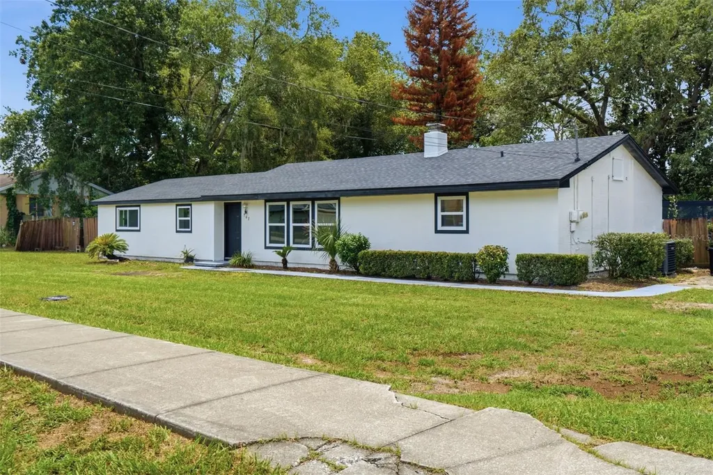 147 Colomba Road Debary FL 32713