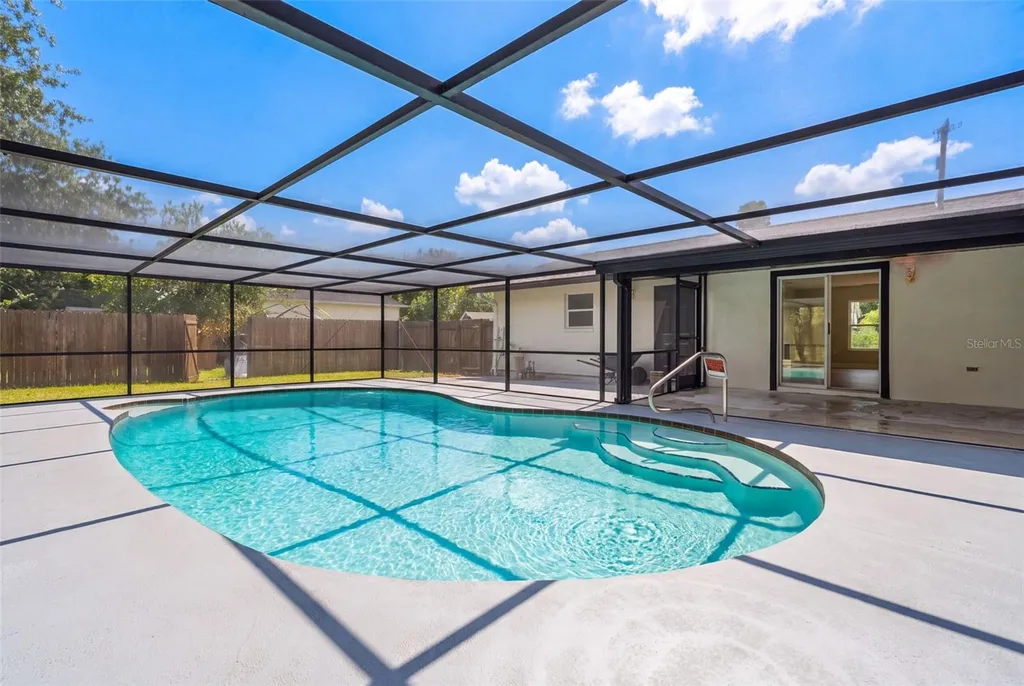 147 Colomba Road Debary FL 32713