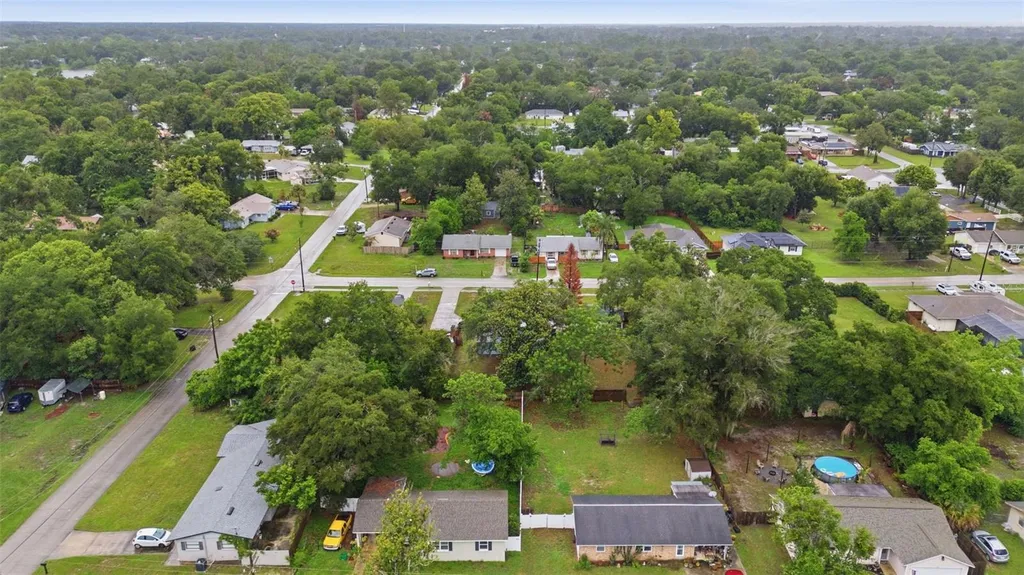 147 Colomba Road Debary FL 32713