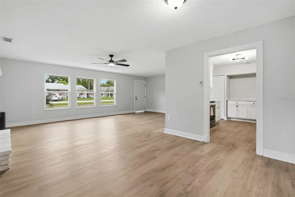 147 Colomba Road Debary FL 32713