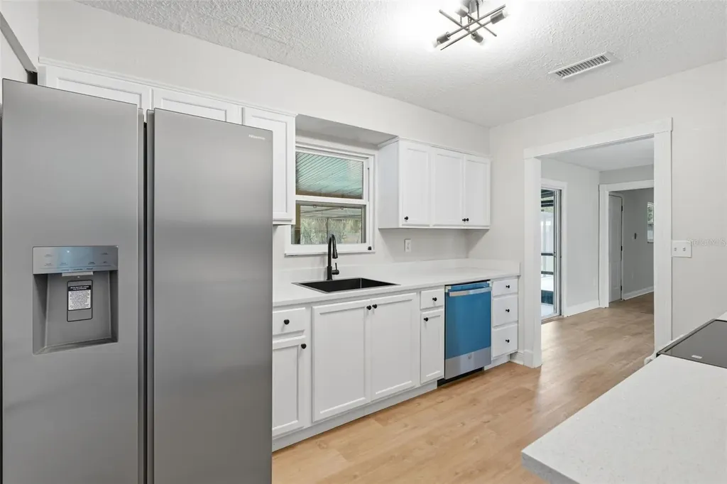 147 Colomba Road Debary FL 32713
