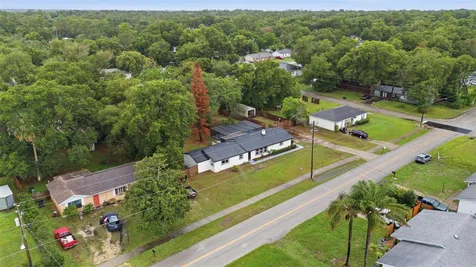 147 Colomba Road Debary FL 32713