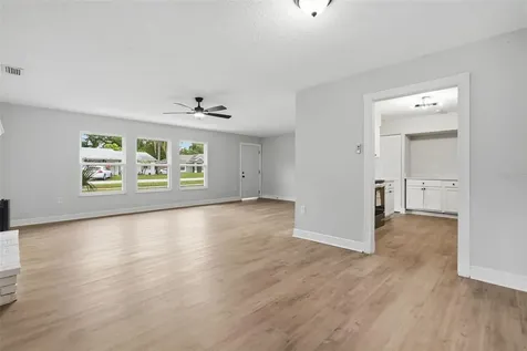 147 Colomba Road Debary FL 32713