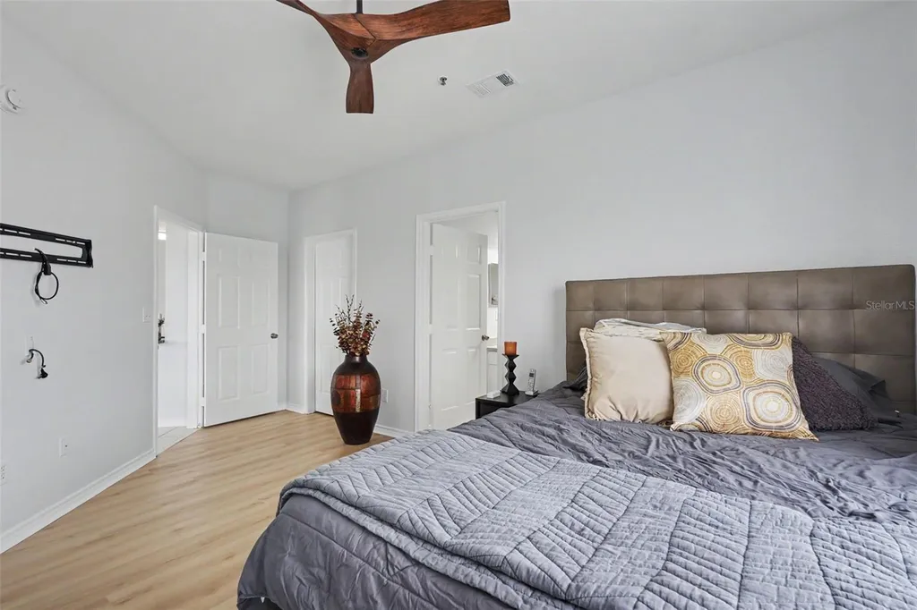 4306 Bayside Village Drive Tampa FL 33615