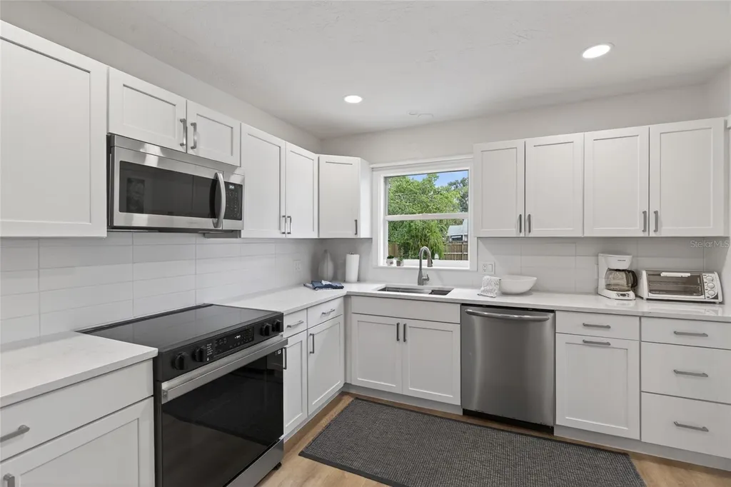 5617 19th Avenue S St Petersburg FL 33707