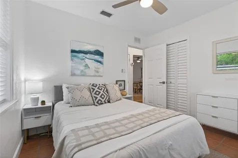 5617 19th Avenue S St Petersburg FL 33707