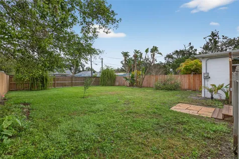 5617 19th Avenue S St Petersburg FL 33707