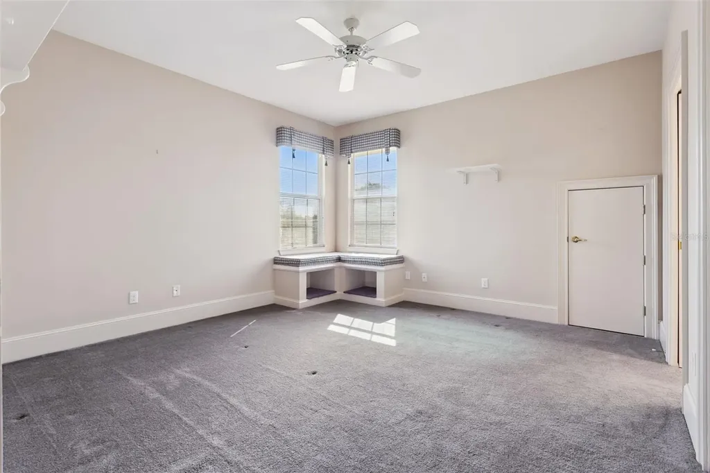 1901 Edgewater Drive Mount Dora FL 32757