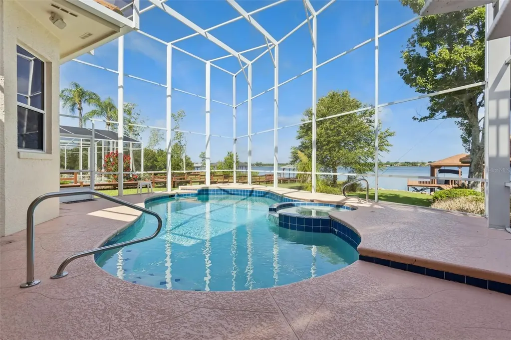 1901 Edgewater Drive Mount Dora FL 32757