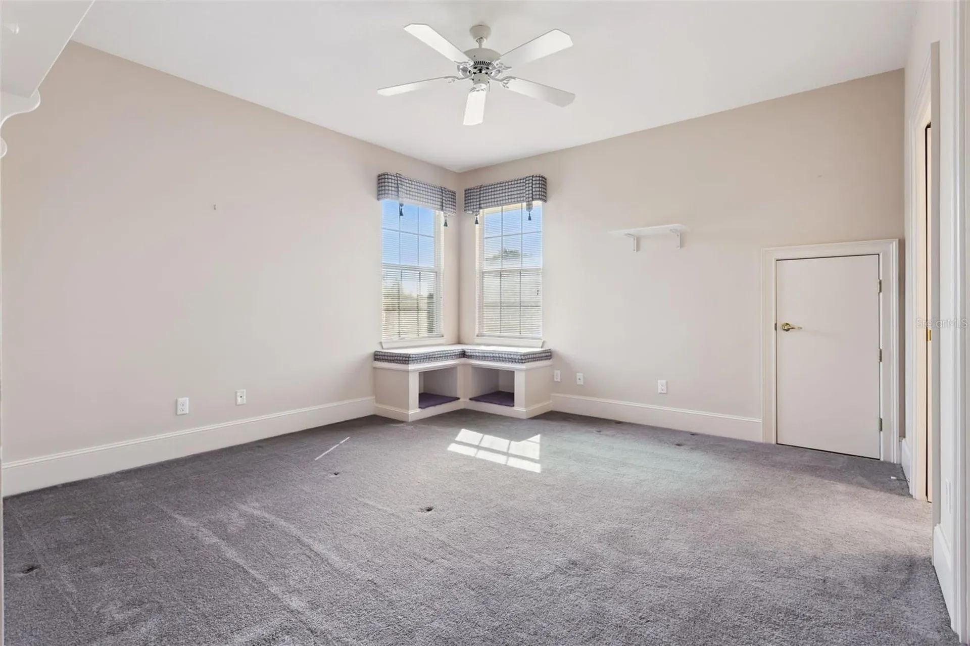 1901 Edgewater Drive Mount Dora FL 32757