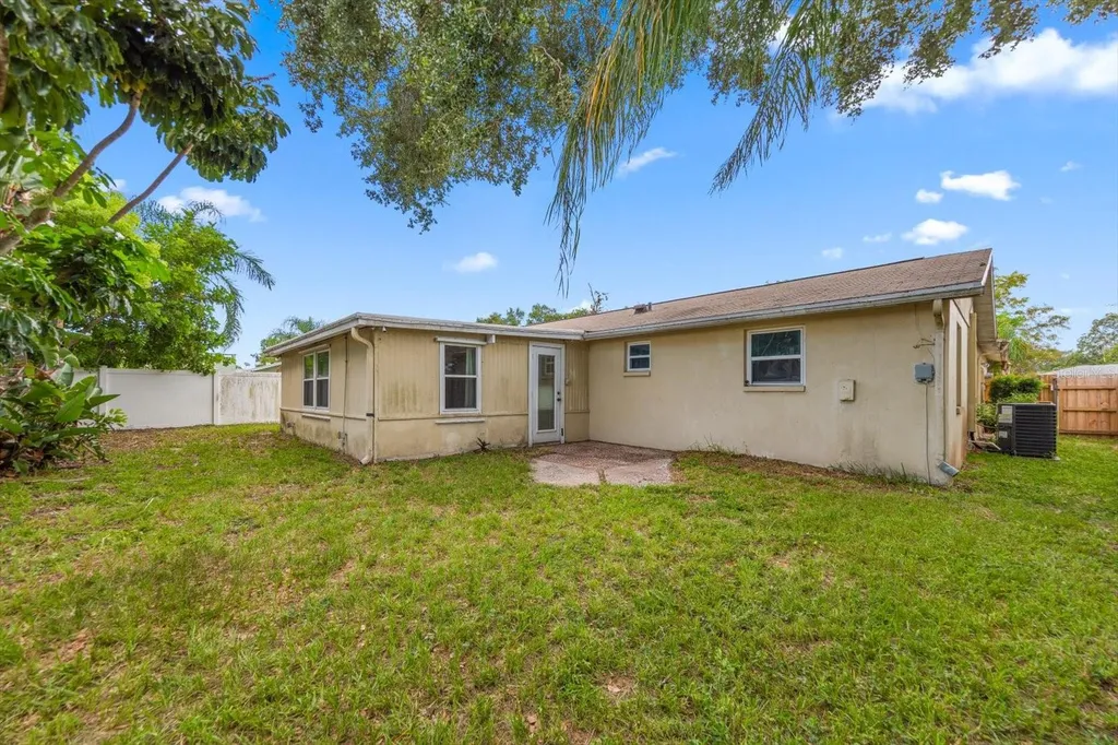 10721 119th Street Seminole FL 33778