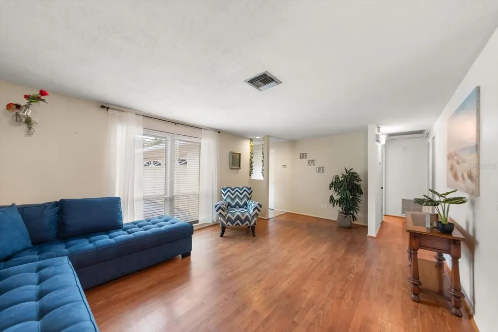 10721 119th Street Seminole FL 33778