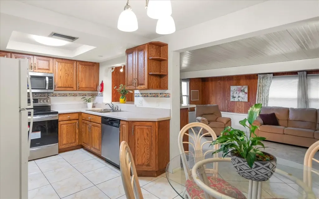 10721 119th Street Seminole FL 33778