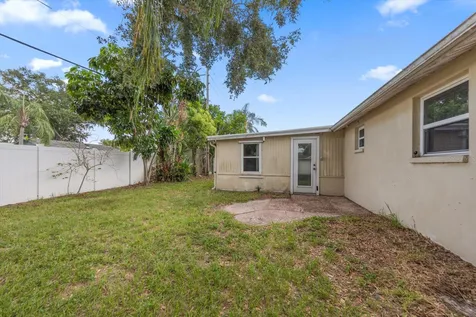 10721 119th Street Seminole FL 33778