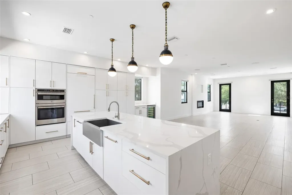 2814 W Barcelona Street Tampa FL 33629