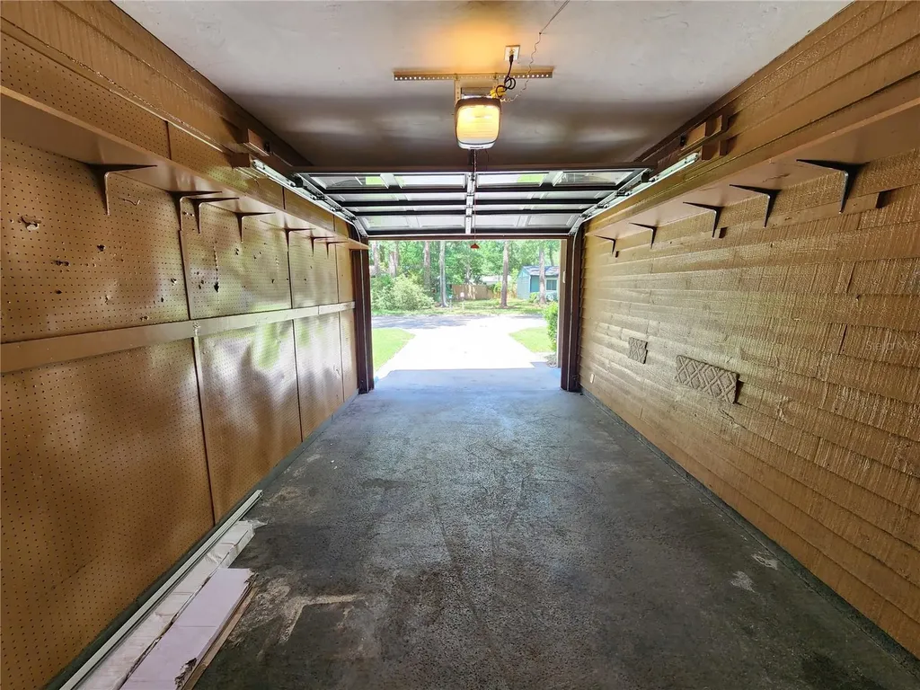 4711 NW 27 Terrace Gainesville FL 32605