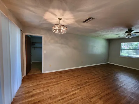 4711 NW 27 Terrace Gainesville FL 32605