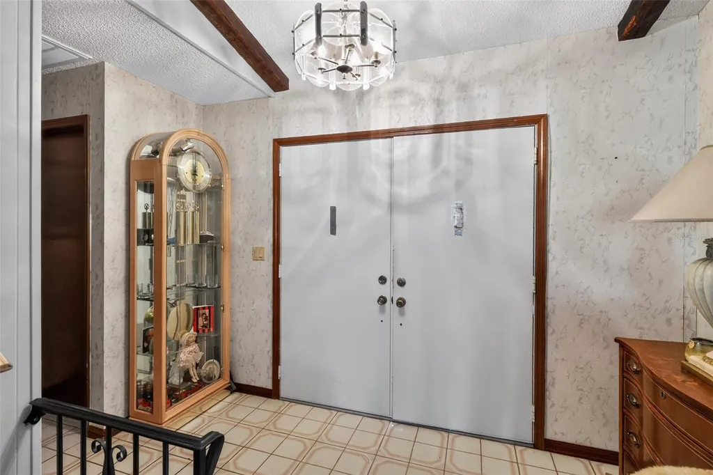 7465 Galloway Road Weeki Wachee FL 34613