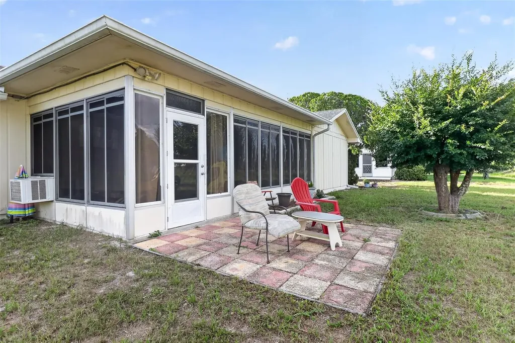 7465 Galloway Road Weeki Wachee FL 34613