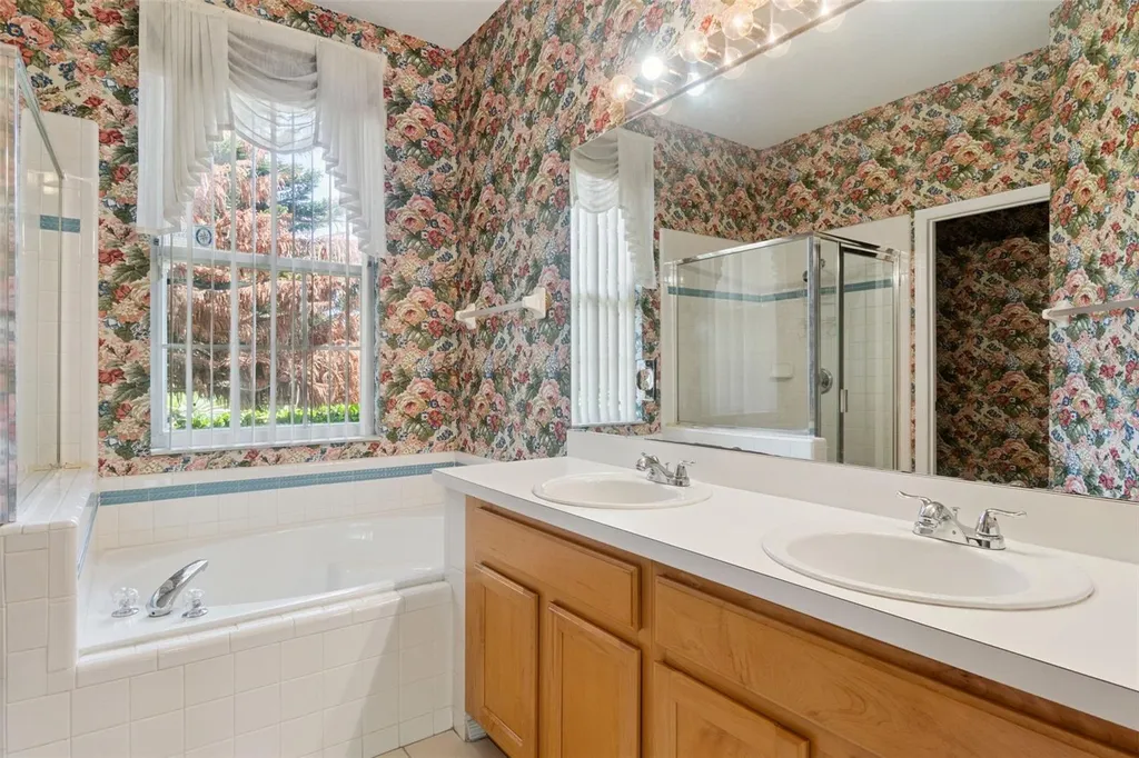 1847 Sparkling Water Circle Ocoee FL 34761