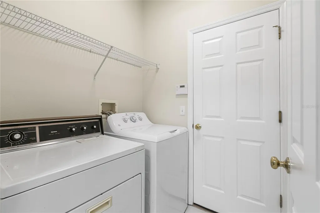 1847 Sparkling Water Circle Ocoee FL 34761