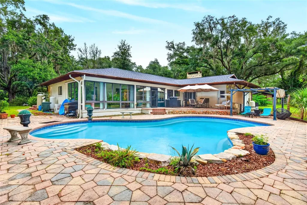 11795 SW Highway 484 Dunnellon FL 34432
