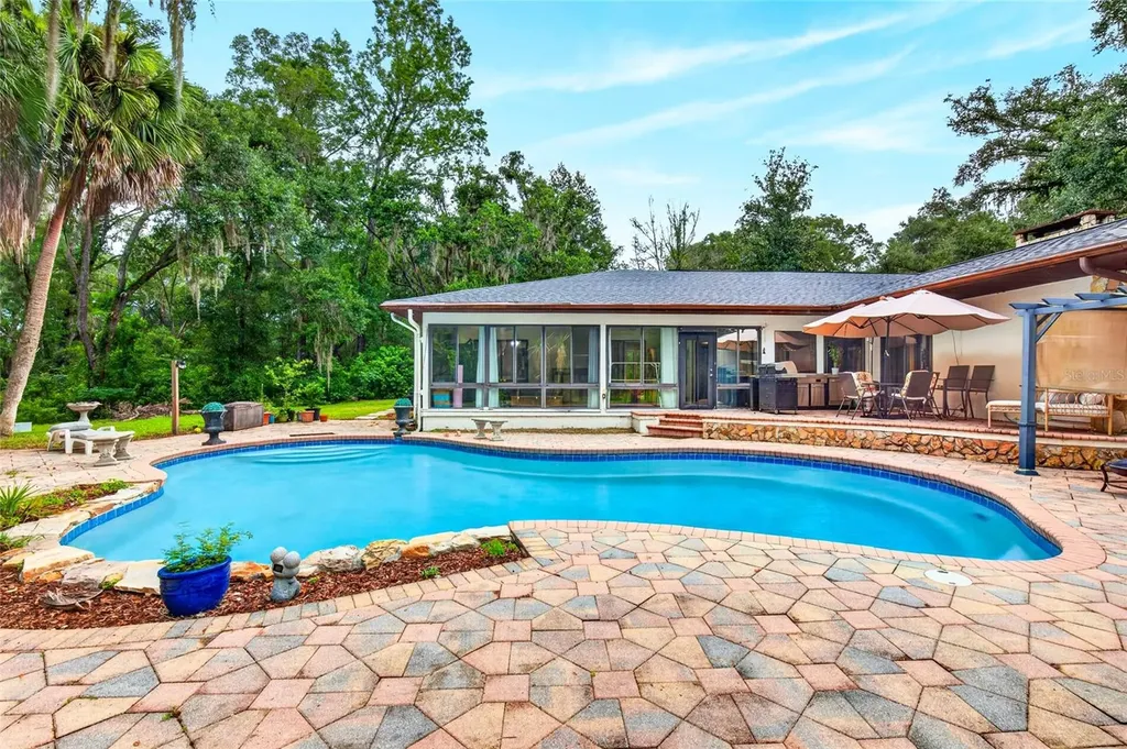 11795 SW Highway 484 Dunnellon FL 34432