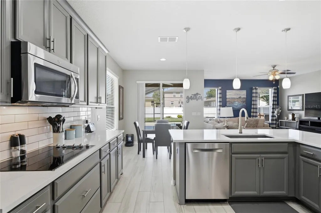 1114 Fountain Coin Loop Orlando FL 32828