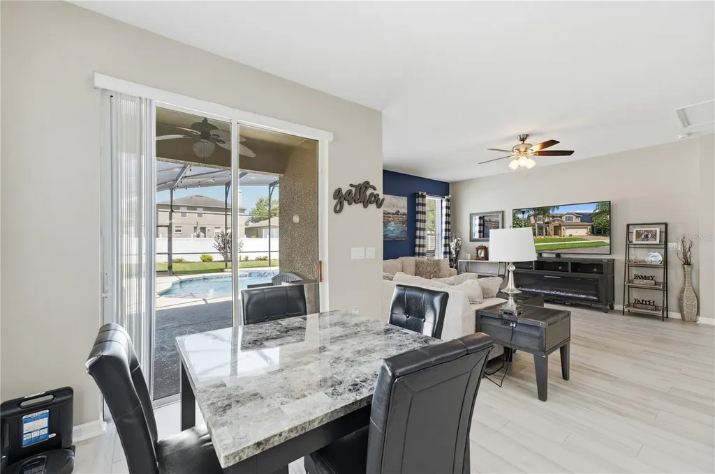 1114 Fountain Coin Loop Orlando FL 32828