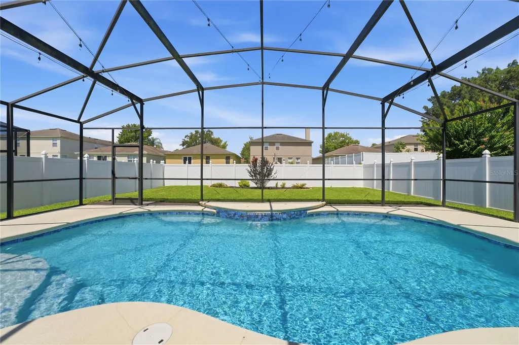 1114 Fountain Coin Loop Orlando FL 32828
