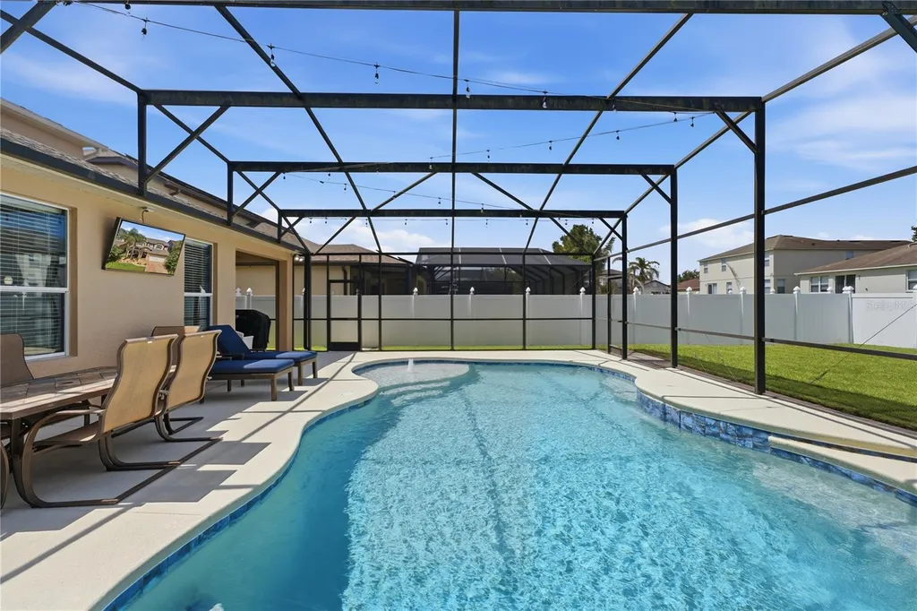 1114 Fountain Coin Loop Orlando FL 32828