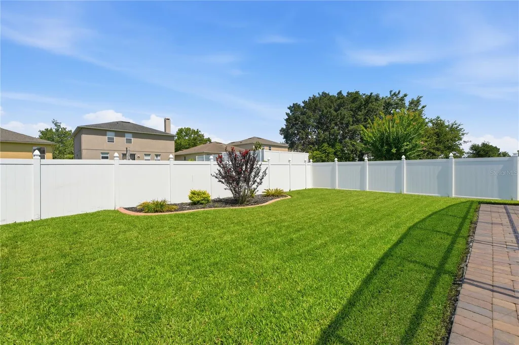 1114 Fountain Coin Loop Orlando FL 32828