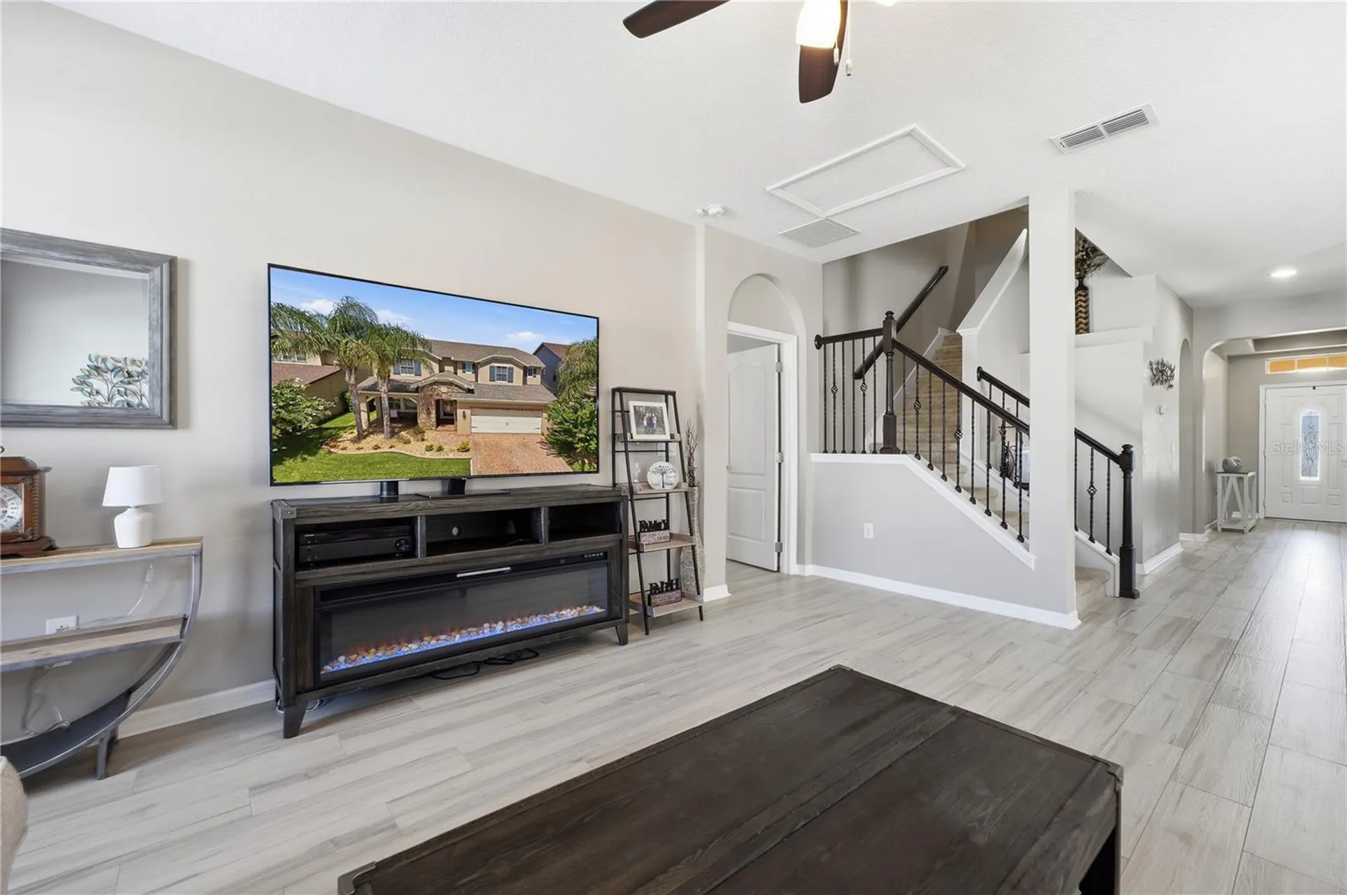 1114 Fountain Coin Loop Orlando FL 32828