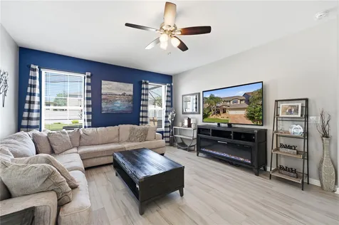1114 Fountain Coin Loop Orlando FL 32828