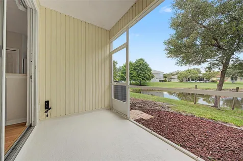12216 Country White Circle Tampa FL 33635