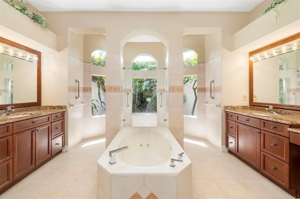 2528 Tom Morris Drive Sarasota FL 34240