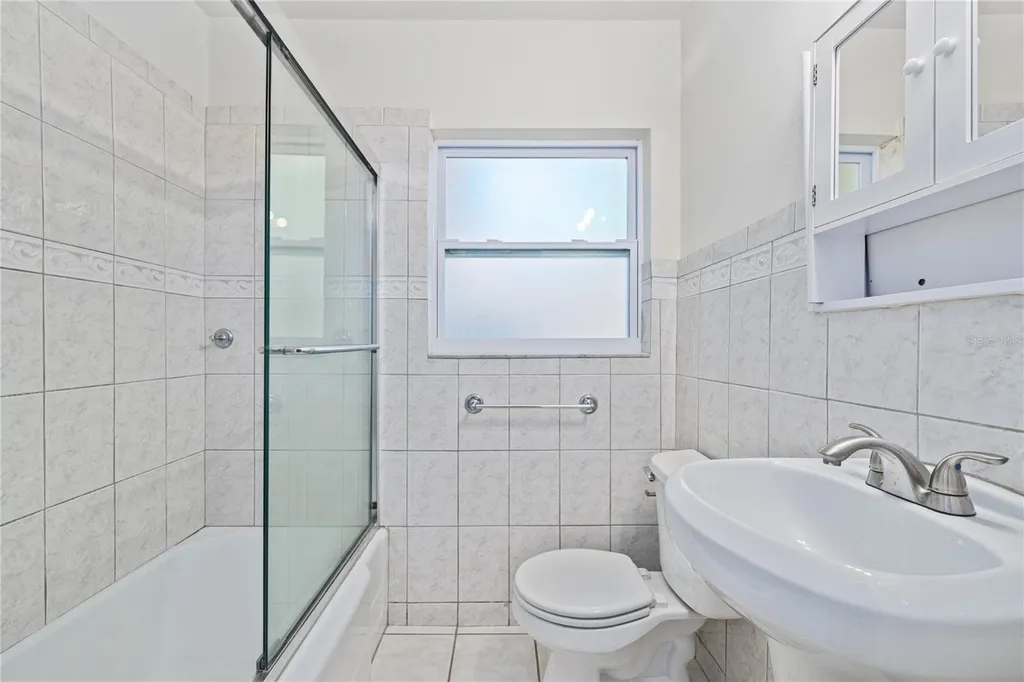 3005 W Kathleen Street Tampa FL 33607