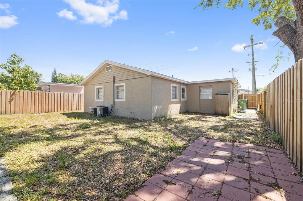 3005 W Kathleen Street Tampa FL 33607