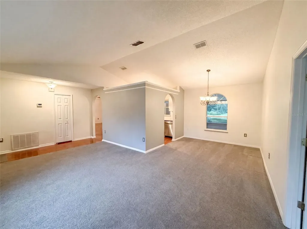29 Valencia Circle Debary FL 32713