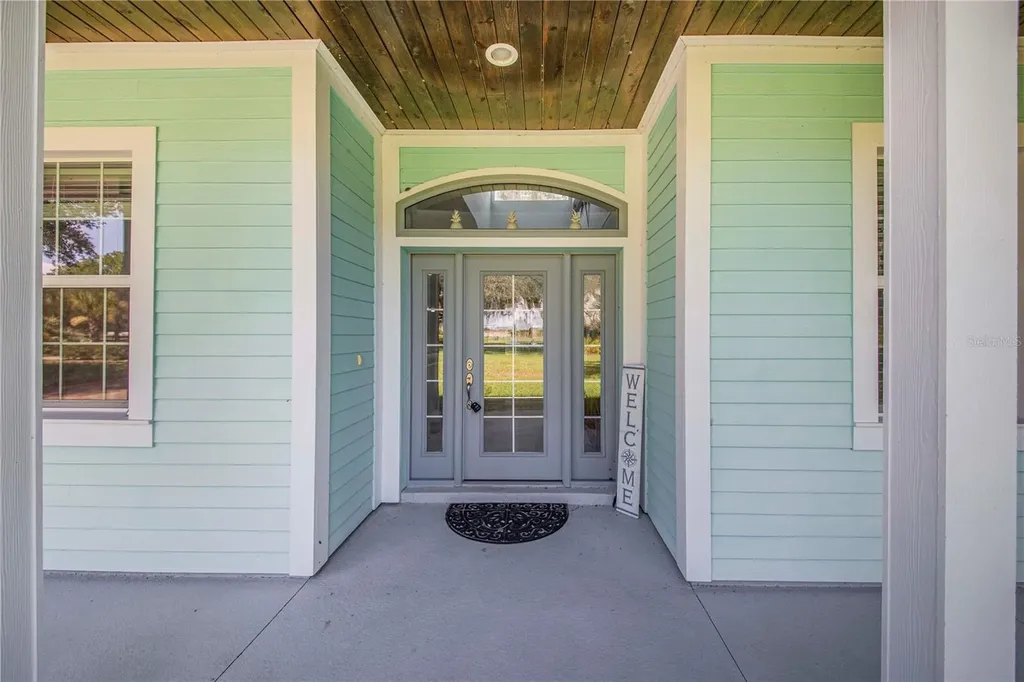 2424 Burns Avenue Lake Wales FL 33898