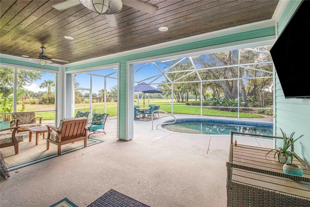 2424 Burns Avenue Lake Wales FL 33898