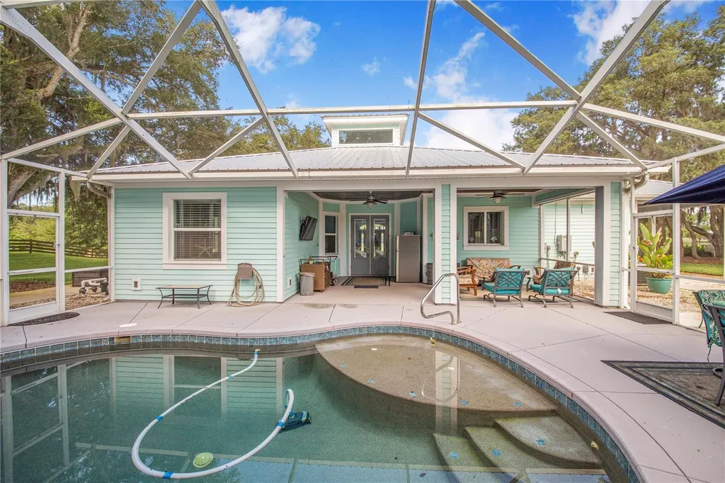2424 Burns Avenue Lake Wales FL 33898